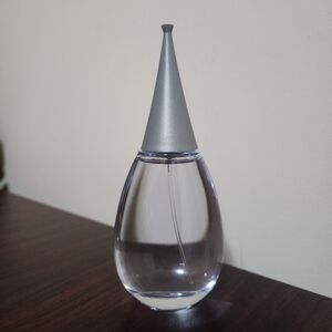 "Shi" by Alfred Sung